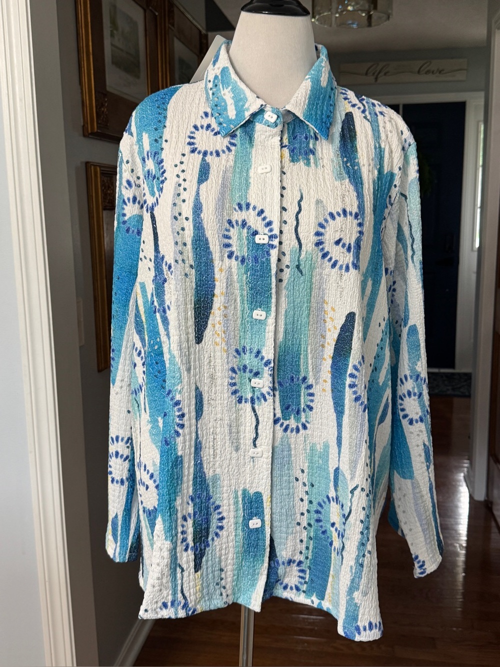 Et’Lois Women’s Top 2X Crinkle Shirt Watercolor Abstract Art To Wear NWT Blue